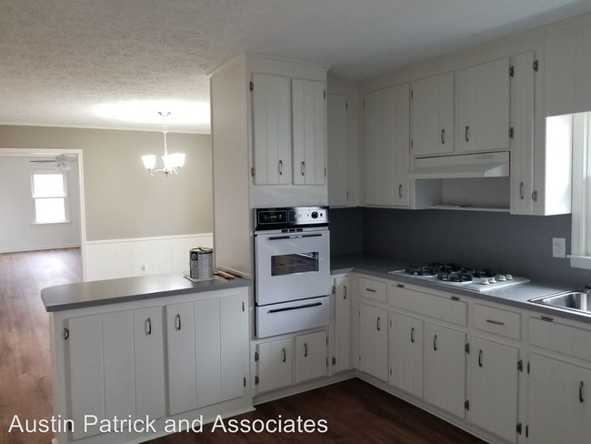 Building Photo - 2 br, 1.5 bath House - 3239 Univeter Road