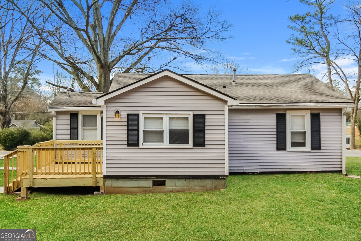 Foto principal - 667 Mitchell Dr