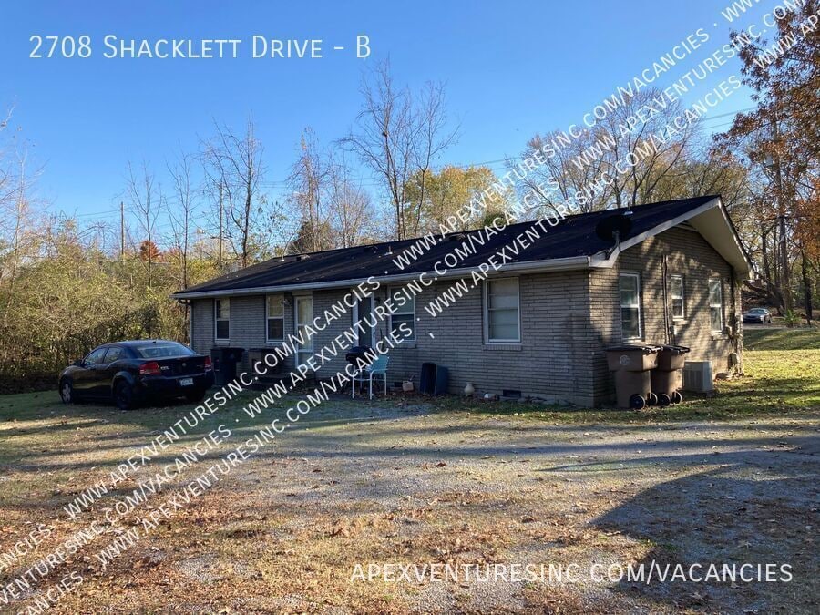 Foto del edificio - 2708 Shacklett Dr