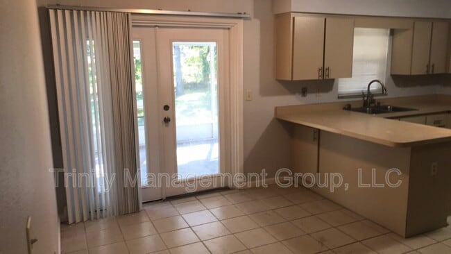 Foto del edificio - 2240 NE 39th St