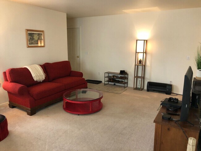 Foto del edificio - 2 Bedroom, 2 Bathroom Centrally Located Condo