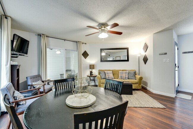 Foto del edificio - 1122 Bluebonnet Ln