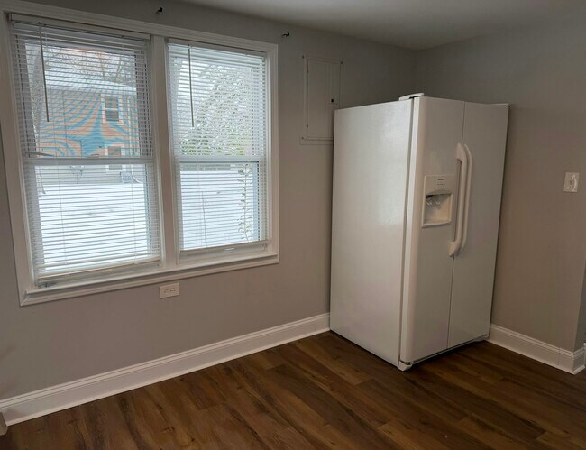 Foto del edificio - 2396 S Long Lake Rd