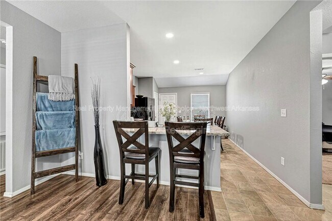 Foto del edificio - 716 NW 70th Ave