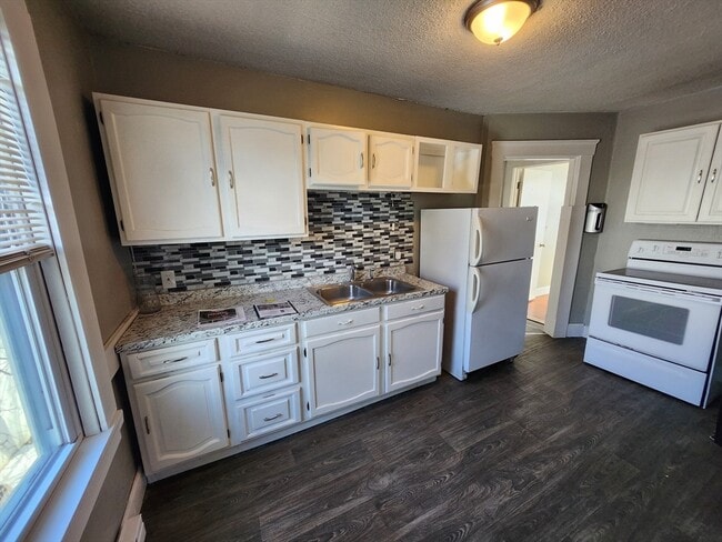 Building Photo - 56 Exposition Terrace