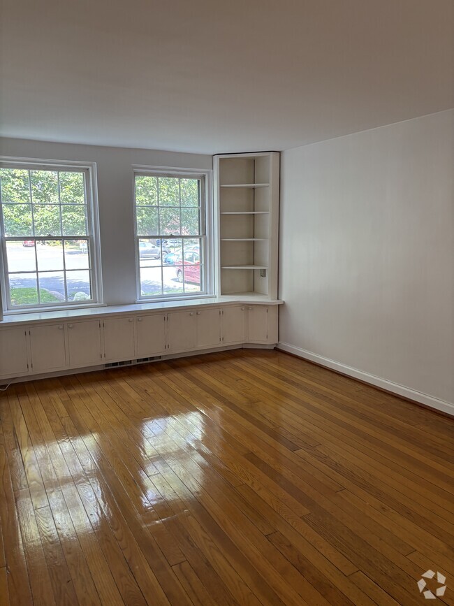 Building Photo - 3441 S Stafford St