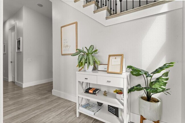 Foto del edificio - 668 Overspin Dr