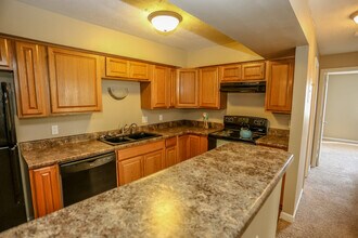 Evergreen Terrace Apartment Community Photo