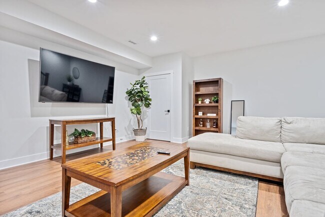 Foto del edificio - The Greenwood Getaway