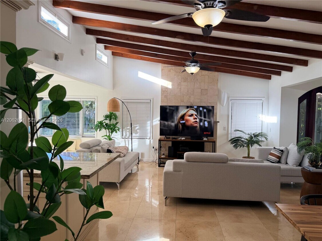 Foto del edificio - 8030 SW 120th St