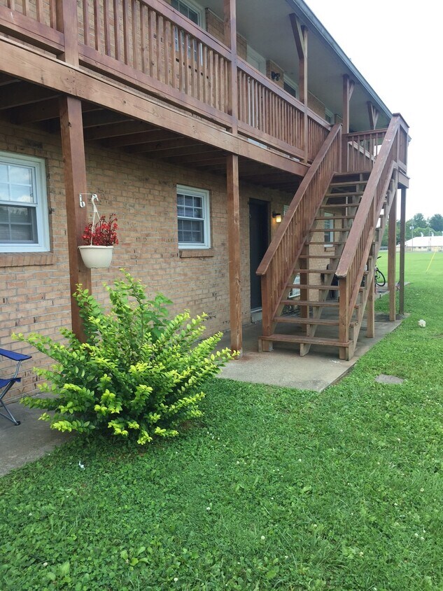 Primary Photo - MEDICAL CENTER APTS