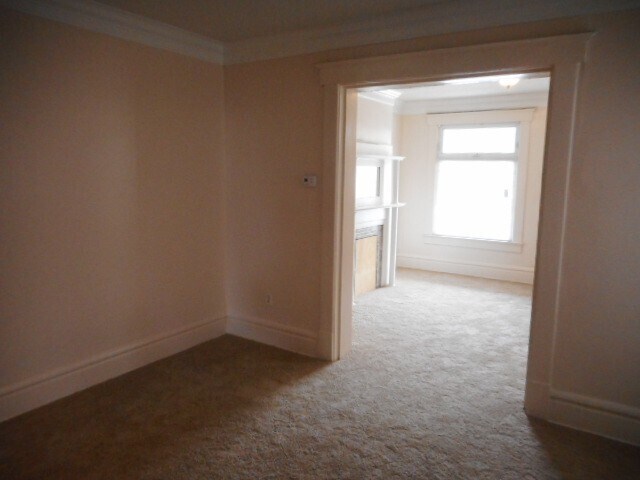 Foto del edificio - 166-168-168 E 11th Ave