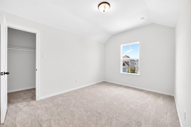 Foto del edificio - 23643 Red Rowan Ln