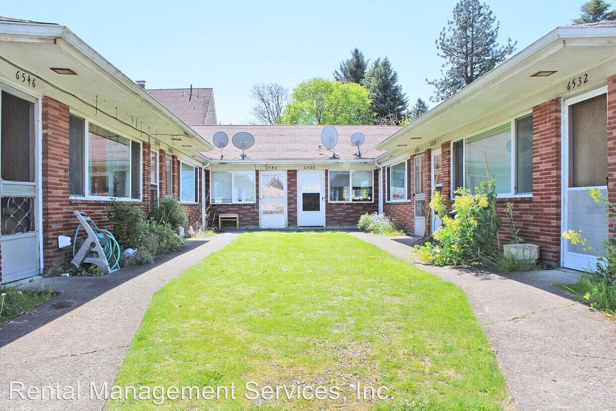 Foto principal - 6532-6546 NE Glisan St