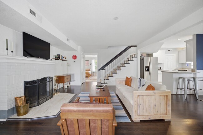 Foto del edificio - 3566 Westminster Ave