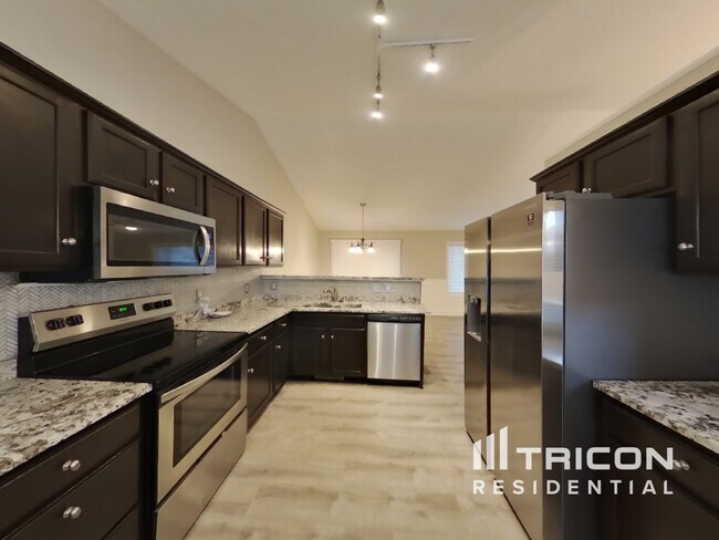 Foto del edificio - 9744 44th St NE