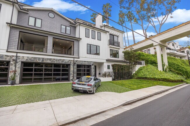 Foto del edificio - 2801 Bayside Dr