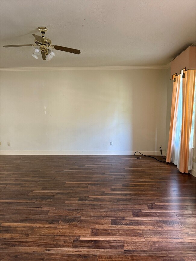 Building Photo - 9731 New Kent Dr