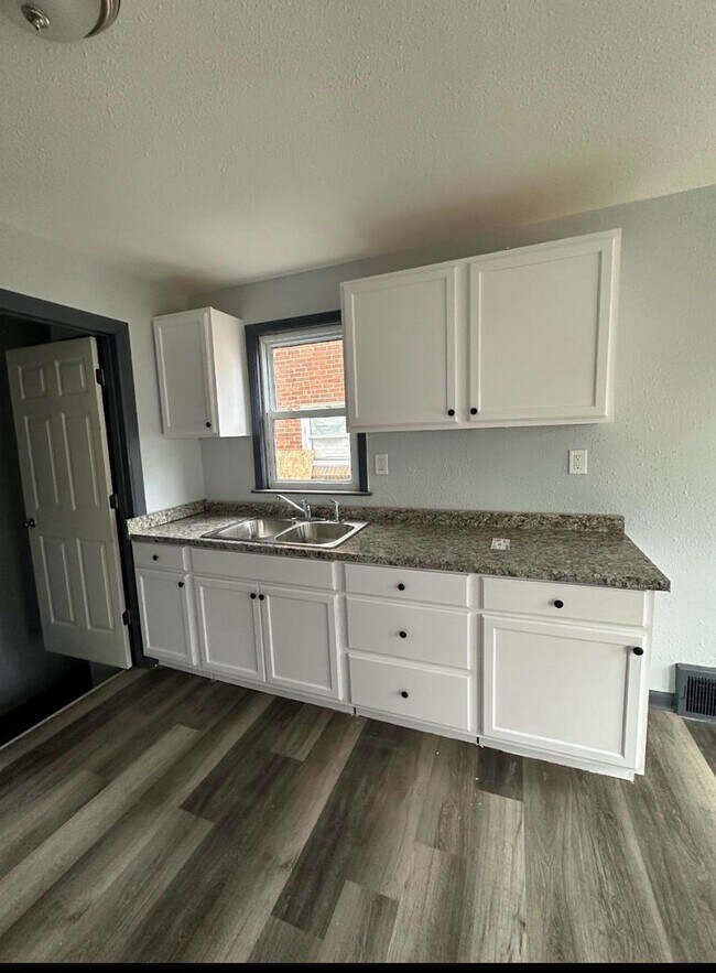 Foto del edificio - Cute 2 bedroom located on Detroit's West side.