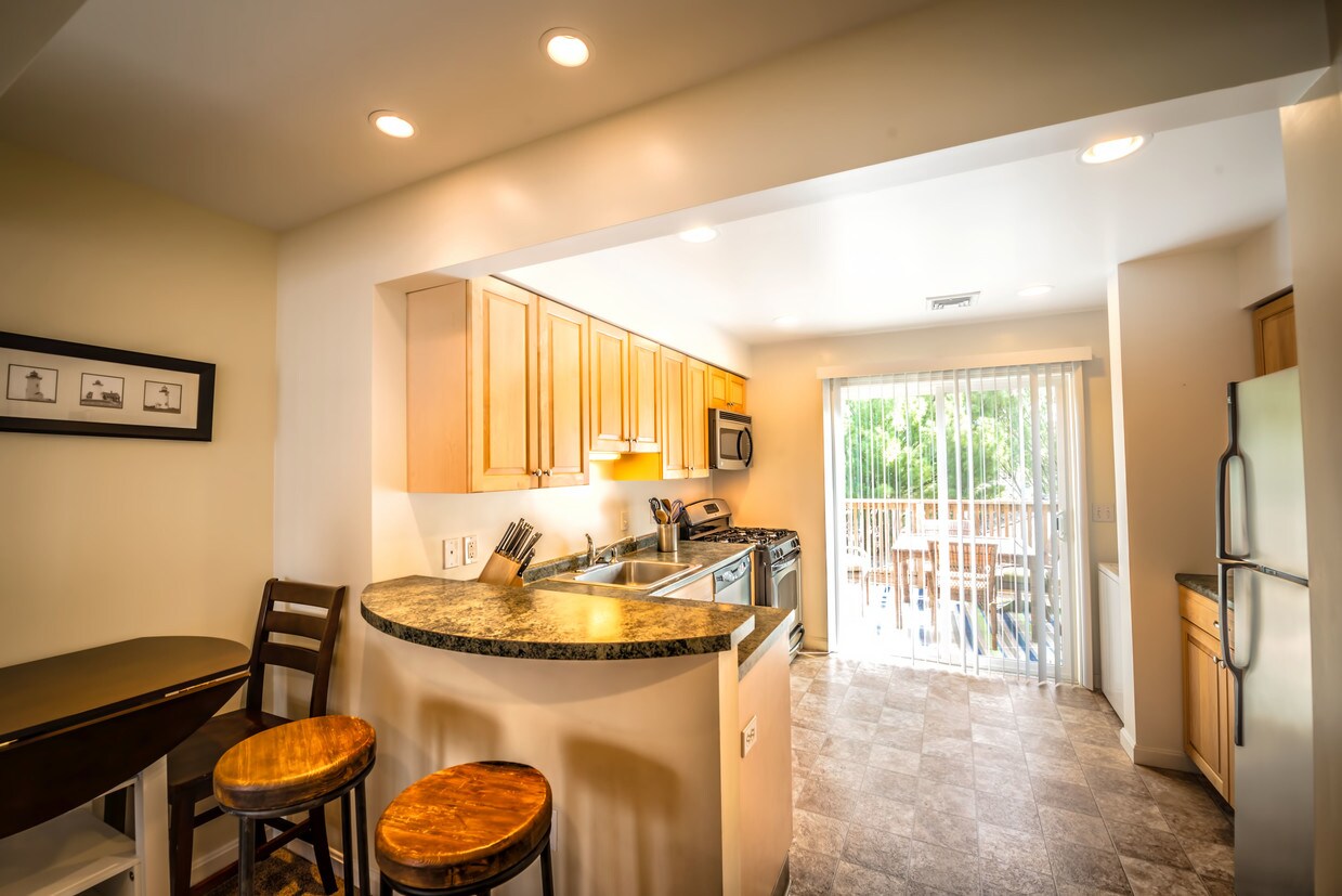 Landings Apartment Community 131 Lake Erie St Middletown, RI