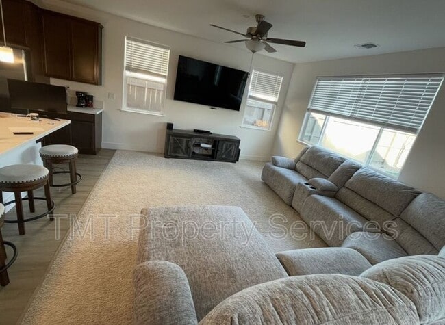 Building Photo - 1060 Lyonia Cir