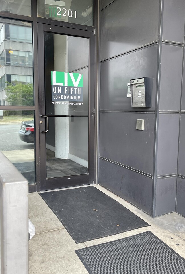 Building Photo - 2201 5th Ave S