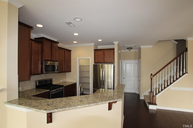 Building Photo - 1420 Alemany St