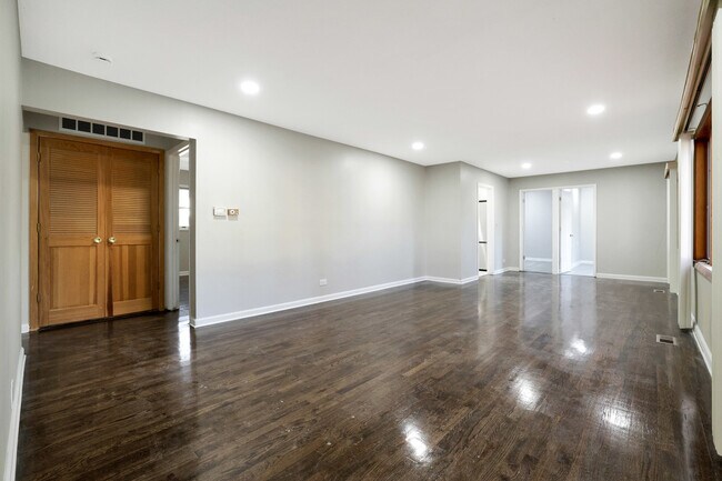 Building Photo - 75 Carthage Ln