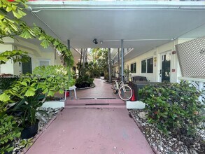 Building Photo - 8040 Tatum Waterway Dr