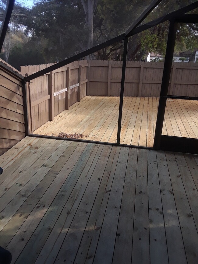 Screened Lanai and Large Outdoor Deck - 2002 Philippe Ct
