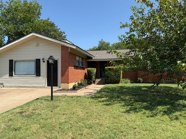 Building Photo - 8274 Lifford Pl