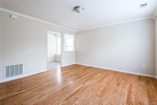 Building Photo - 10700 Oceana Ct