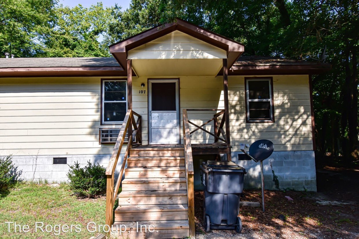 105107 Carter St, Henderson, NC 27536 Apartment for Rent in