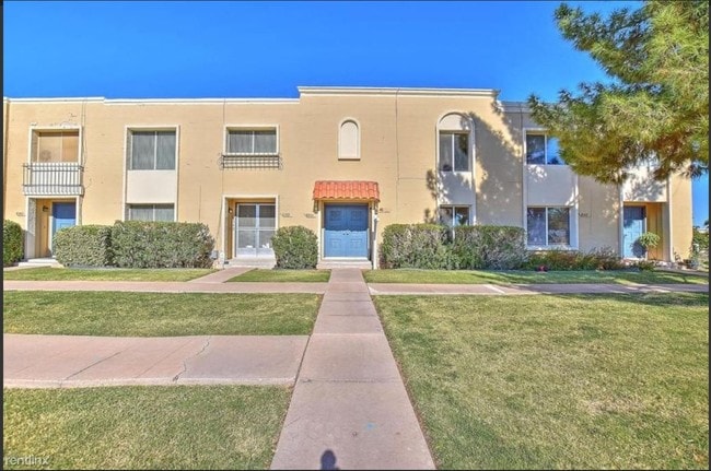 Building Photo - 8344 E Chaparral Rd