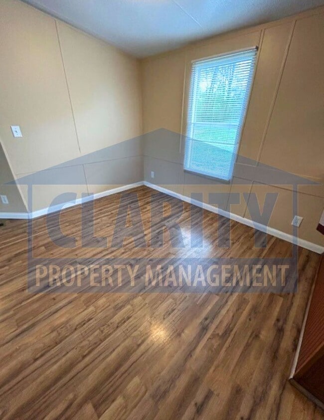 Building Photo - Three bedroom, single level home!