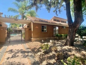 Building Photo - 656 Ballard St