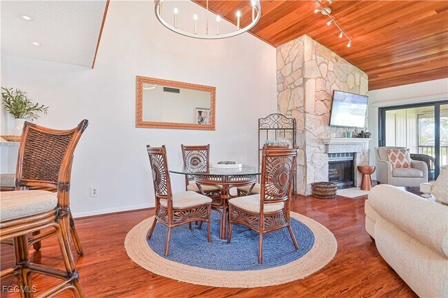 Foto del edificio - 16650 Partridge Place Rd