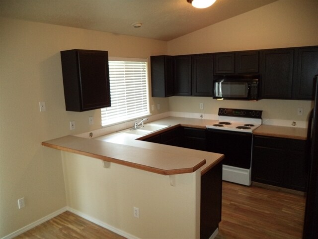 Building Photo - 656 W White Fang Street