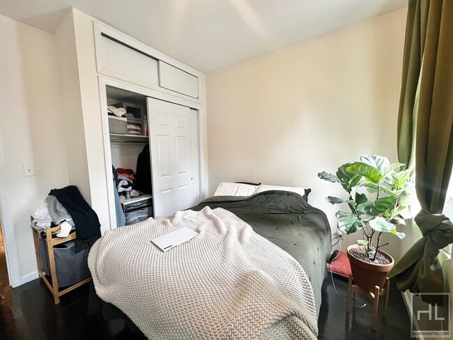 Building Photo - Best deal 1BR!! UES! Pet friendly! 5 month...