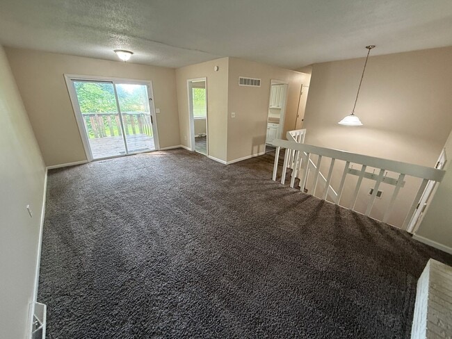 Building Photo - 3 BR/2BA | Single Family Home | 2-Car Garage Parking | Fenced backyard!