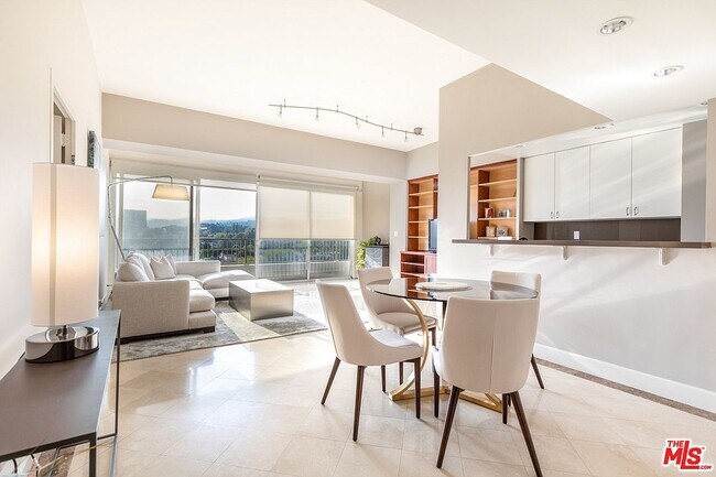 Foto del edificio - 10501 WILSHIRE