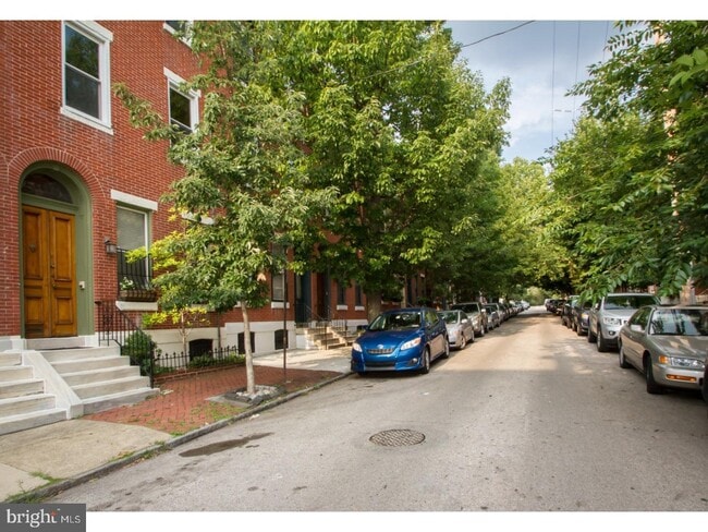 Building Photo - 2225 Mt Vernon St