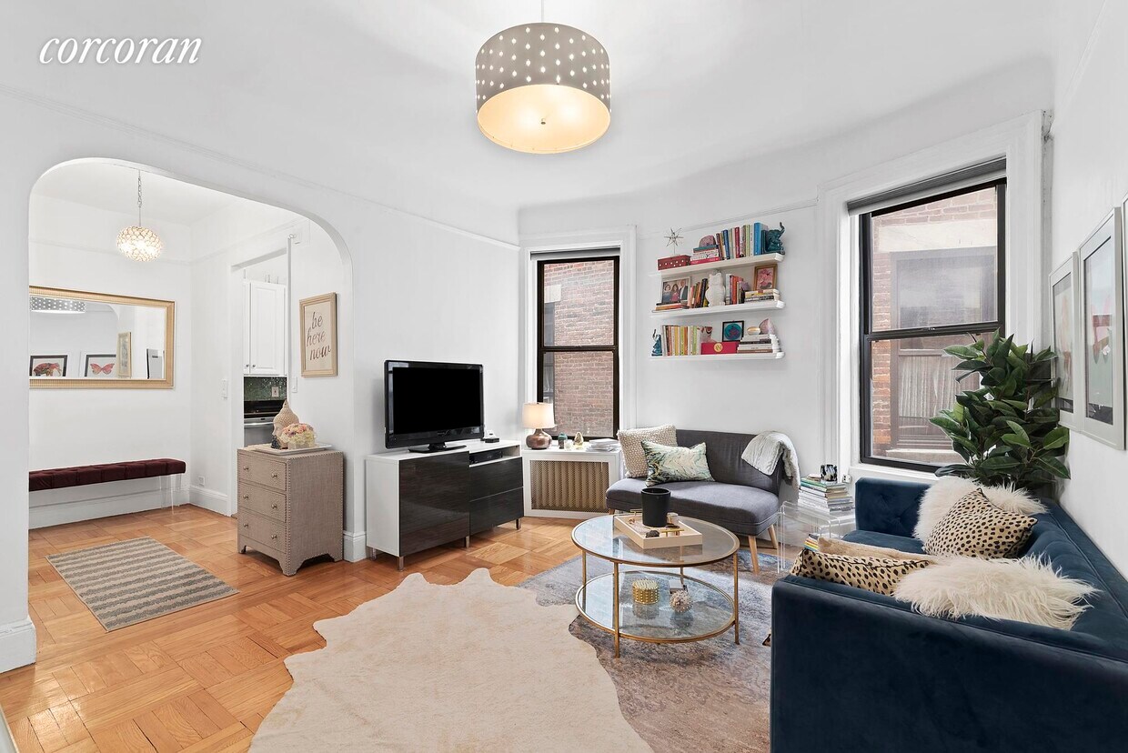 Primary Photo - 109 W 82nd St