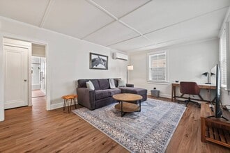 Building Photo - 38 George St