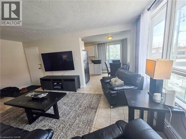 Photo du bâtiment - 347 Waterloo St