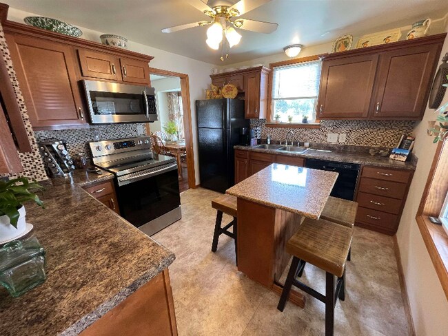 Foto del edificio - 703 Ethel Ave