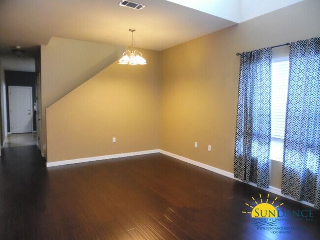 Building Photo - 1516 Bentley Cir