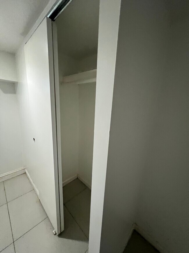 Foto del edificio - 75 Eldert St