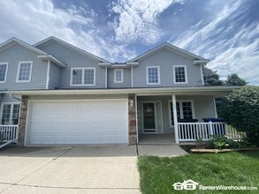 Building Photo - 2100 Meadow Chase Ln