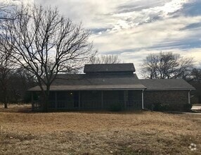 Building Photo - 9217 Old Cross Timbers Rd